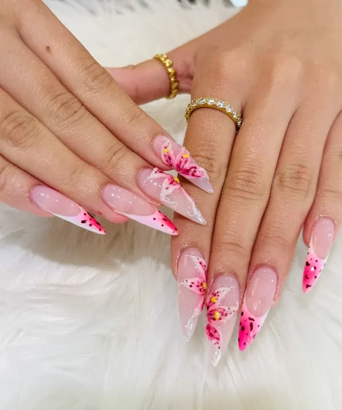 GOLDENONE NAIL LOUNGE (15% Off for New customers) — Nail salon in Kennesaw